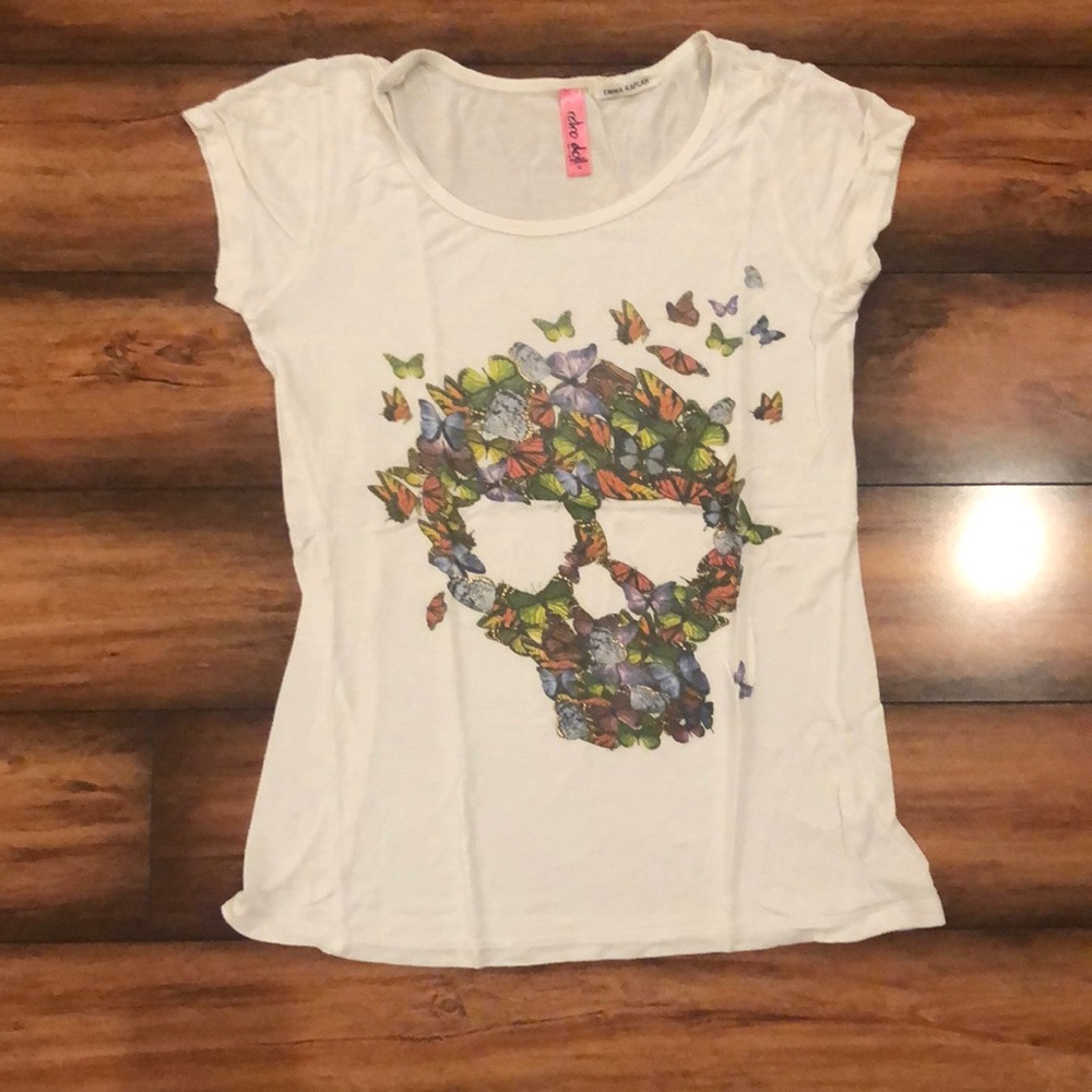 White graphic t-shirt